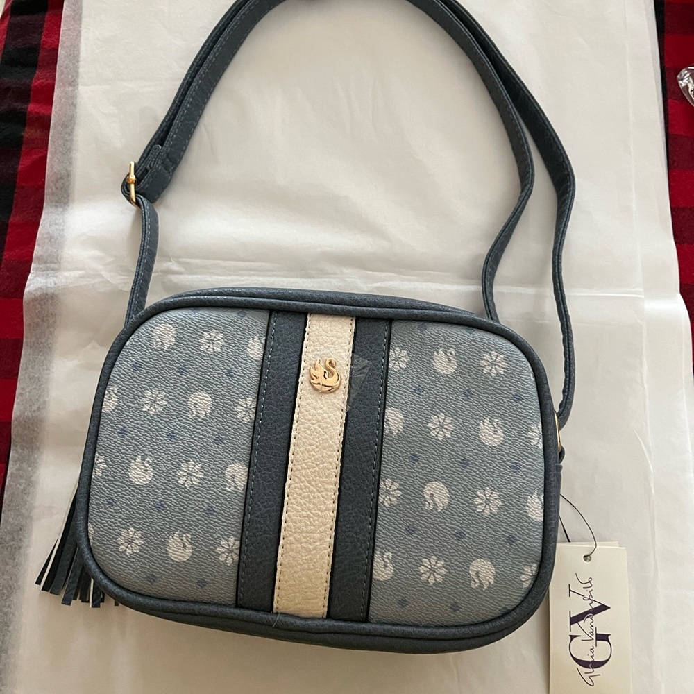 Gloria Vanderbilt Blue and Cream Crossbody Bag